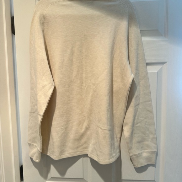 Eddie Bauer Men's Cream Sweater - Picture 5 of 5